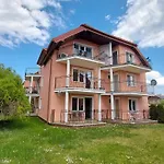 Sun Gosia -